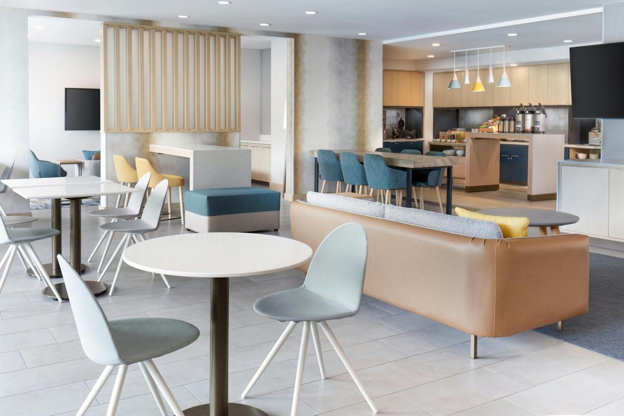 Towneplace Suites By Marriott Монровия Экстерьер фото